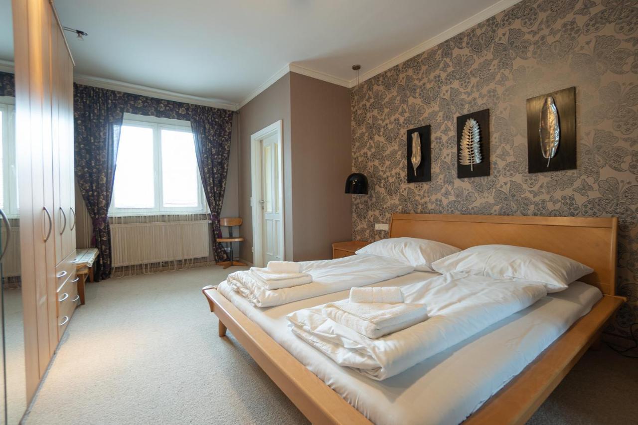 With A Balcony - 15 Min To City Center Apartment Wien